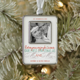 Mr & Mrs. First Christmas Mistletoes Foto Wedding Rahmen-Ornament Silber