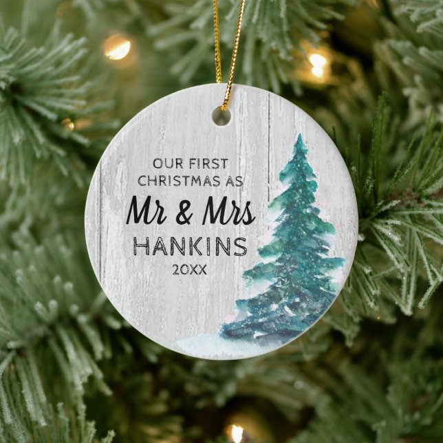 Mr & Mrs. First Christmas Verheiratet Rustic Pine  Keramik Ornament (Baum)