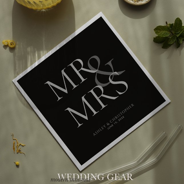 MR&MRS. Minimal Typographic Black Cocktail Serviette (Von Creator hochgeladen)