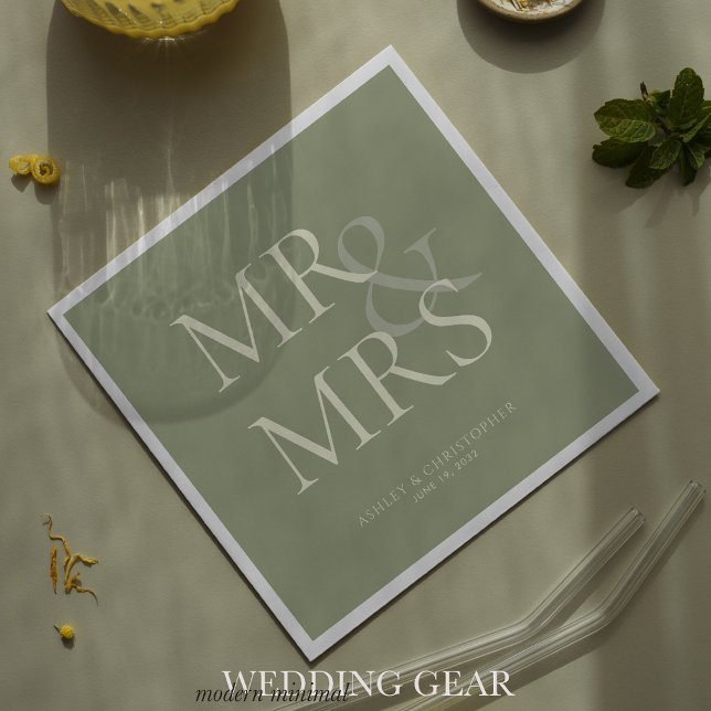 MR&MRS Minimal Typographic Sage Green Cocktail Serviette (Von Creator hochgeladen)