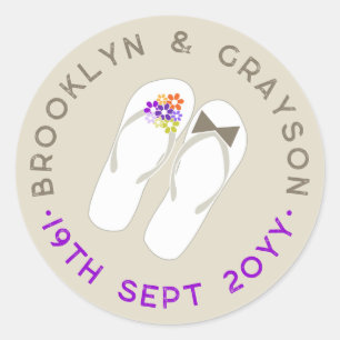 Mr & Mrs Purple Flowers Flip Flops Beach Wedding Runder Aufkleber
