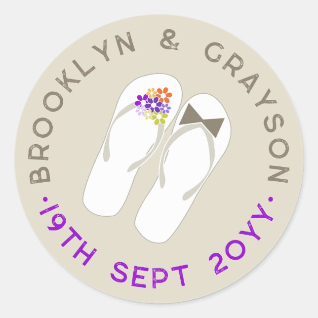 Mr & Mrs Purple Flowers Flip Flops Beach Wedding Runder Aufkleber (Vorderseite)