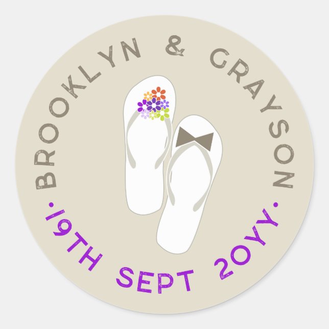 Mr & Mrs Purple Flowers Flip Flops Beach Wedding Runder Aufkleber (Vorderseite)