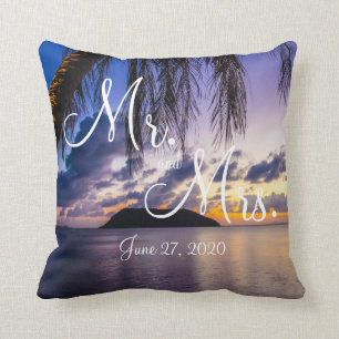 Mr. und Mrs. Lila Beach Wedding Pillows Kissen