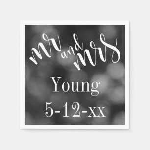 "Mr und Mrs" Typografie mit Bokeh-Foto, Hochzeit Serviette