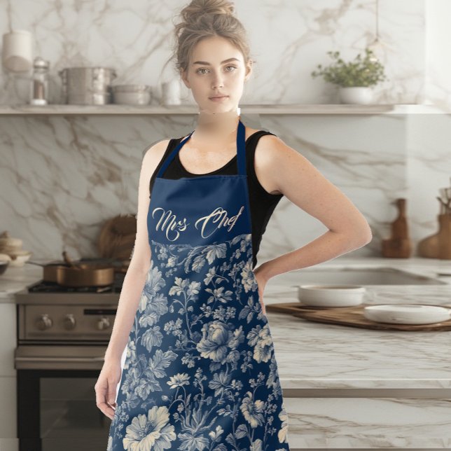 Mrs Chef Typografie Indigo Französische Toile Flor Schürze (Mrs Chef Typography Indigo French Toile Floral Apron)