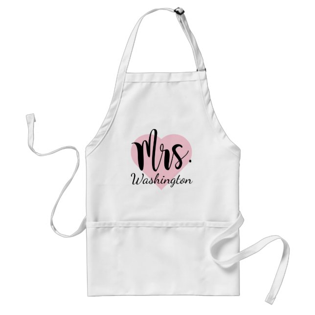 Mrs. Pink Heart Custom Wedding Monogram Schürze (Vorne)