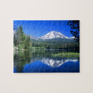 Mt. Lassen erhebt sich über den Manzanita-See Puzzle