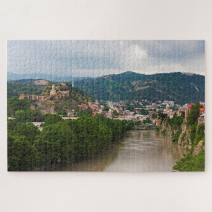 Mt'k'vari Fluss fließt, Tbilisi Puzzle