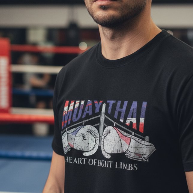 Muay Thai Boxing Gloves & Ring Design T-Shirt (Von Creator hochgeladen)