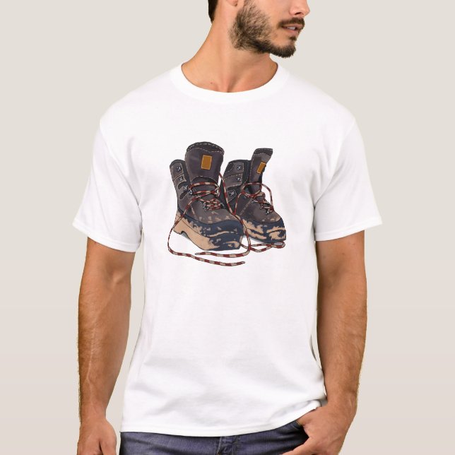 Muddy Hiking Boots Graphic Outdoor Adventure T-Shirt (Vorderseite)