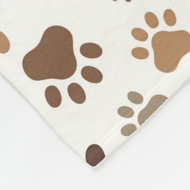 Muddy Paw Prints Fleece Blanket (Ecke)