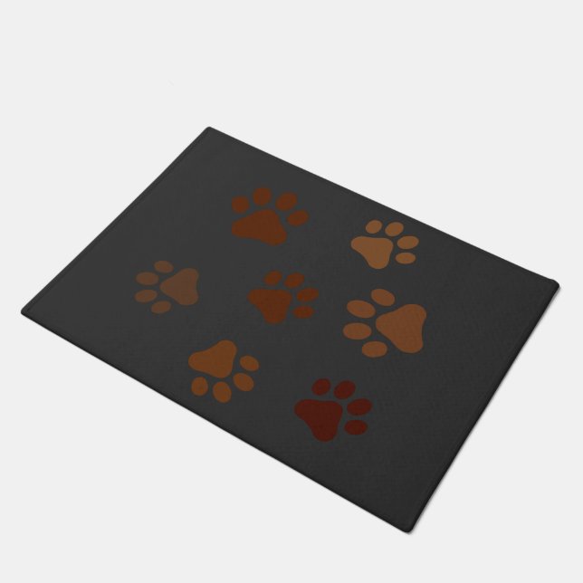 Muddy Paw Prints Fußmatte (Schrägansicht)