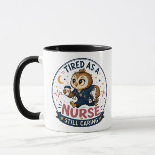 Müde Krankenschwester Eule Cartoon-Illustration Tasse