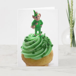 Muffin mit grüner Creme für St Patrick Tag Karte