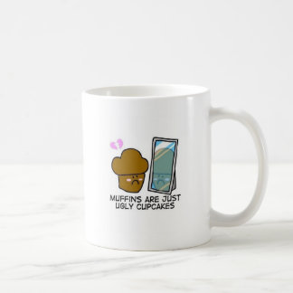 Muffins sind gerade hässliche kleine Kuchen Kaffeetasse