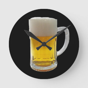 Mug of Beer Runde Wanduhr