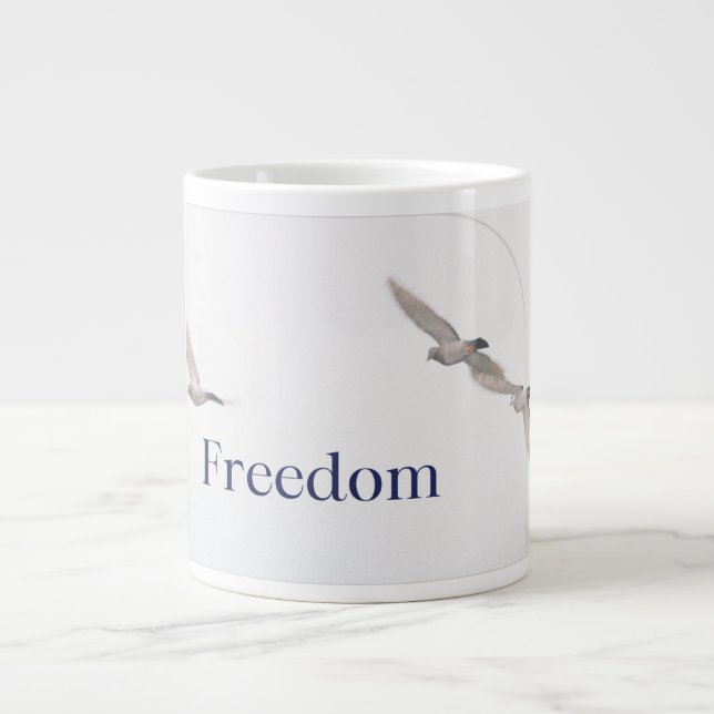 Mug that celebrates freedom Jumbo-Tasse (Vorderseite)