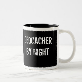 MUGGLE BIS ZUM TAG - GEOCACHER BIS ZUM NACHT ZWEIFARBIGE TASSE