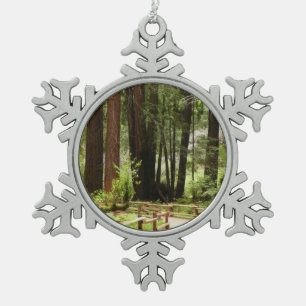 Muir Woods Path I Naturfotografie Schneeflocken Zinn-Ornament