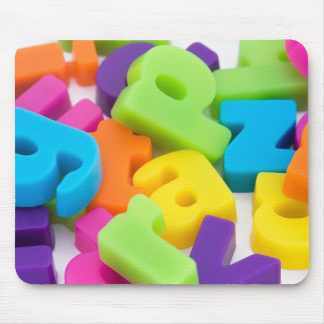 multi farbiges Alphabet beschriftet Mousepad (Vorne)