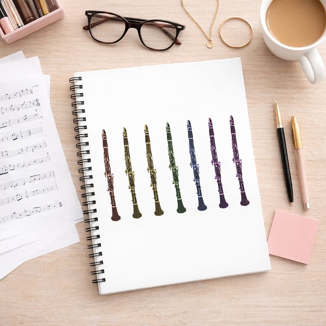Multicolor-Klarinette Einzigartiges Musiklehrerges Notizblock (A notebook featuring a colorful lineup of clarinets.)