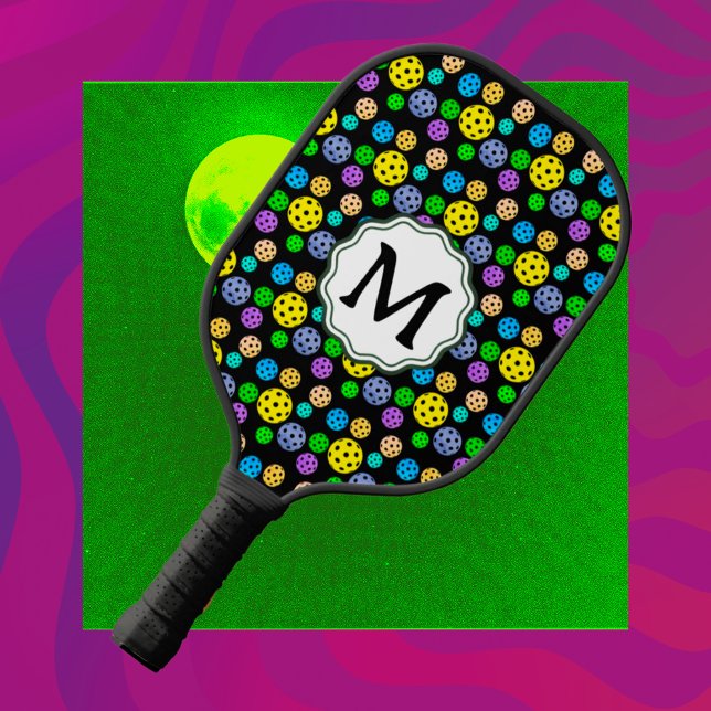 Multicolor Pickleballs Pop Art Monogram Pickleball Schläger (Striking stylish design!)