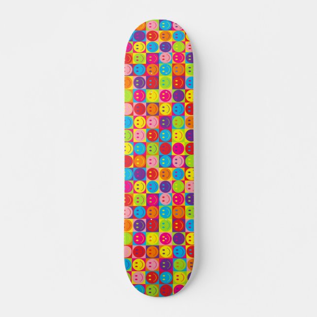 Multicolor Pop Happy Face Squares Skateboard (Vorne)