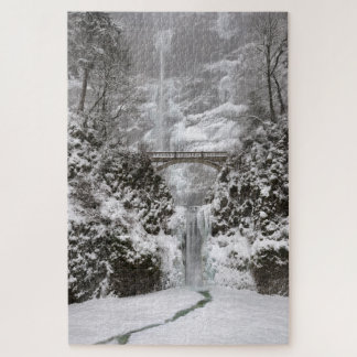 Multnomah-Fälle mit Winterschnee und Eis Puzzle