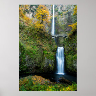 Multnomah Falls im Herbst in der Columbia Gorge Poster