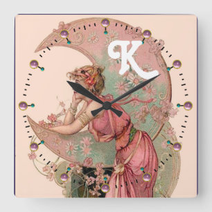 MUNDLADY MIT BLUME IM PINKMONOGRAM QUADRATISCHE WANDUHR