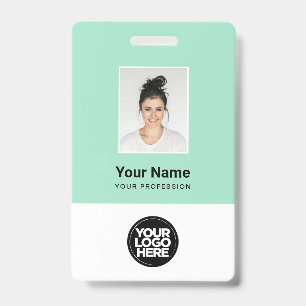 Münzgrünes Mitarbeiterfoto, Barcode, Logo, Name Ausweis