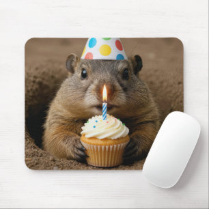 Murmeltiers mit einem Geburtstagscupcake Mousepad