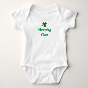 Murphy-Clan-Shamrock-Body Baby Strampler