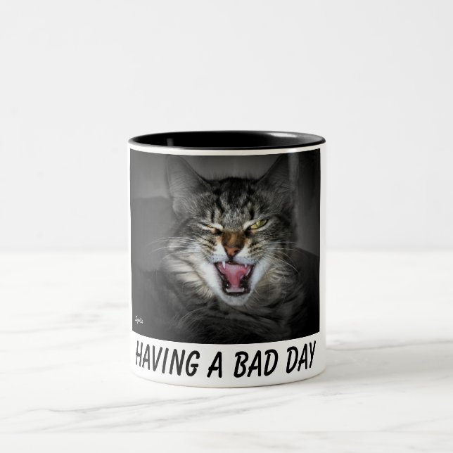 Mürrische Kitty Katze Tasse (Mittel)