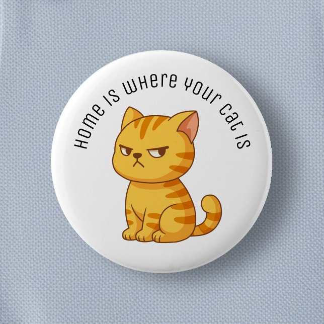 Mürrische orange getigerte Katze mit individuellem Button (Von Creator hochgeladen)