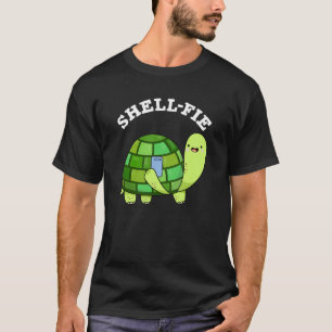 Muschel Fie Funny Tortoise Selfie Pun Dark BG T-Shirt