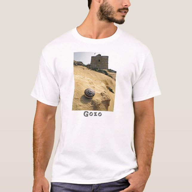 Muschel und Tower, Gozo, Malta T-Shirt (Vorderseite)