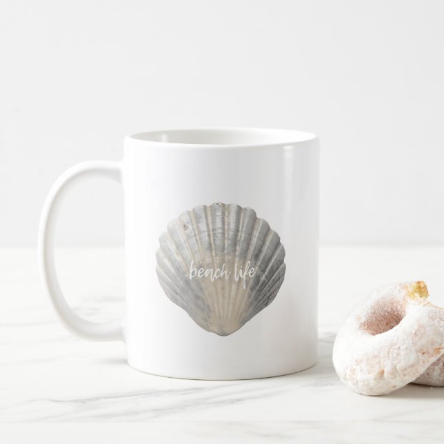 Muschel von Beach Life Typografie Coffee Tasse (Mit Donut)