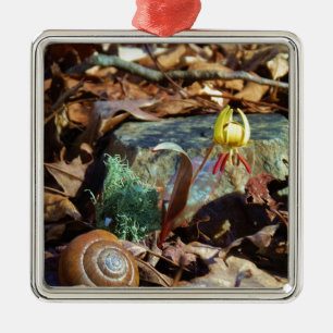 Muschel von Gelben und Pflaumen Ornament Aus Metall