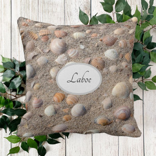 Muscheln am Strand Foto mit Monogramm Kissen