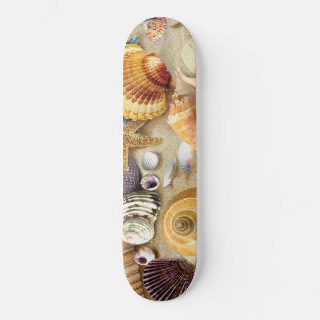 Muscheln am Strand Skateboard (Vorderseite)