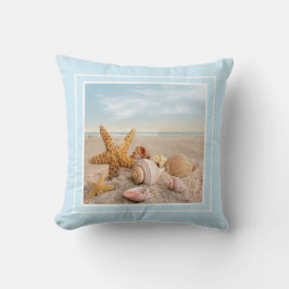 Muscheln am Strand Throw Kissen