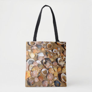 Muscheln auf einem Sandy-Strand Andalusien,