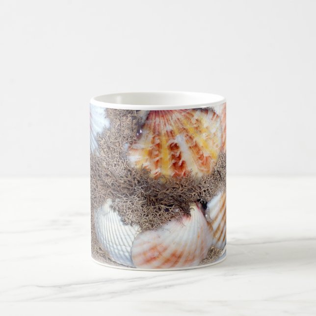 Muscheln im Meer farbenfroh Tasse (Mittel)