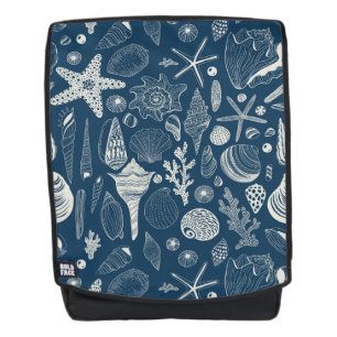 Muscheln in dunkelblau rucksack
