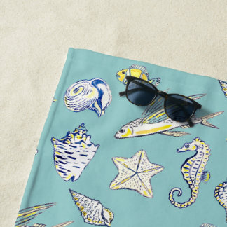 Muscheln und Meereskreaturen Strandtuch