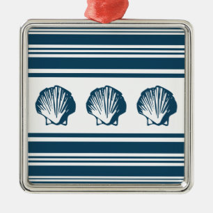 Muscheln und Streifen Silbernes Ornament