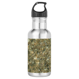 Muscheln unter plätscherndem Wasser Trinkflasche