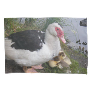 Muscovy-Ente und Entlein-Kissenbezug Kissenbezug